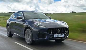 New Maserati Grecale 300 - front tracking