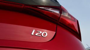 Hyundai%20i20%202020-12.jpg