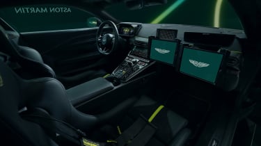 Aston Martin Vantage F1 Safety Car - dash