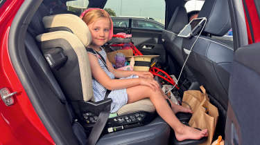 Citroen e-C5 Aircross - child seat