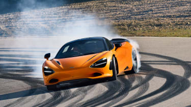 McLaren 750S - drift