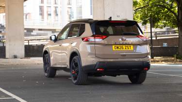 Nissan X-Trail - rear static