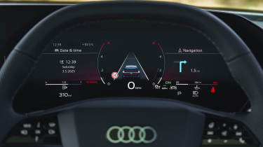 Audi A6 Avant Launch Edition - dashboard screen