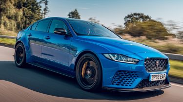 Jaguar XE Project 8 - front tracking