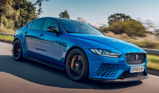 Jaguar XE Project 8 - front tracking