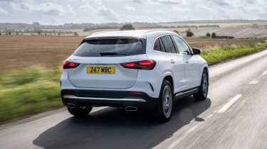 Mercedes GLA - rear tracking