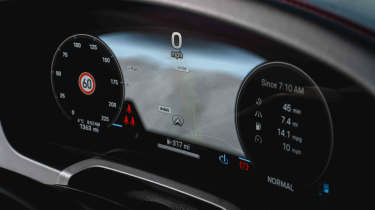 Porsche 911 Cabriolet - digital instrument cluster, sat-nav