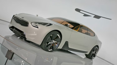 Kia GT concept - front 3/4