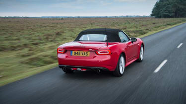 Fiat 124 Spider - rear tracking