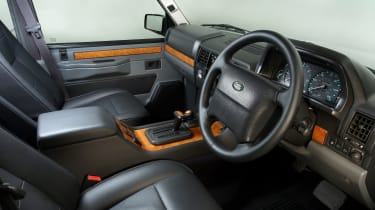 Range Rover Chieftain - interior