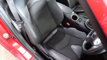 Nissan 370Z - front seat