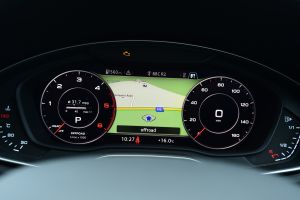 Audi Virtual Cockpit - half map