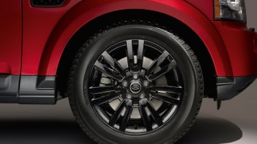 2013 Land Rover Discovery 4 wheel