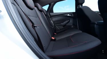 Ford Focus ST-Line - rear seats