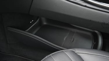 Mercedes EQE 350 - floating centre console