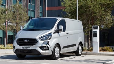 Ford Transit Custom PHEV - charging