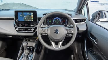 Suzuki Swace - interior