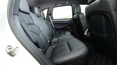 Porsche Cayenne - rear seats