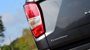 SsangYong Musso Saracen - taillight