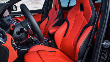 BMW X2 M35i - seats