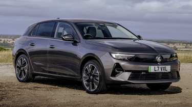 Vauxhall Astra - front 3/4