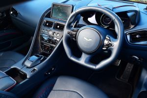 Aston Martin DBS Superleggera - cabin