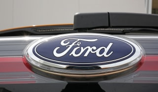 Ford Edge - Ford badge