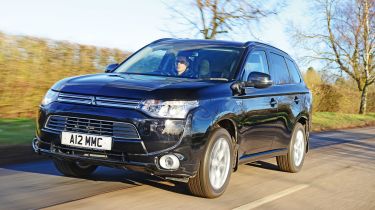 Mitsubishi Outlander PHEV - front tracking