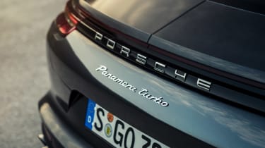 Porsche Panamera Turbo - badge