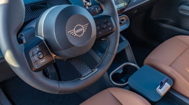 MINI Countryman SE - steering wheel