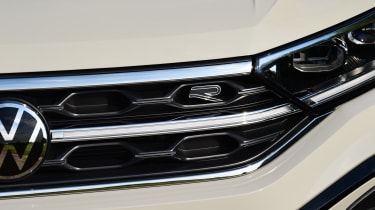 Volkswagen T-Roc - front grille