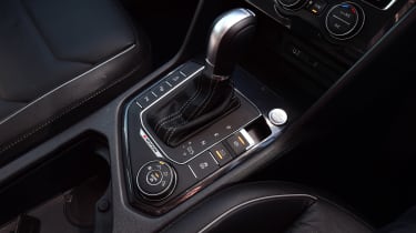 Volkswagen Tiguan - centre console