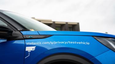 Peugeot Hypersquare - sign