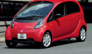 Mitsubishi i