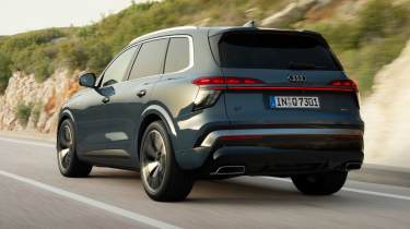 Audi Q7 - rear action