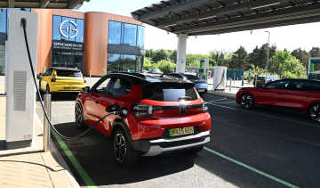 Electric car charging mega test - e C3 charging rear