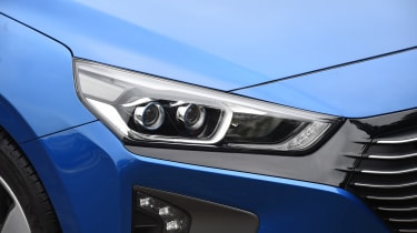 Hyundai Ioniq Plug-in - headlight