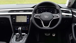 Volkswagen Arteon eHybrid - dash