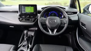 Toyota Corolla Touring - interior