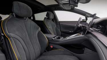 Denza Z9GT EV - front seats