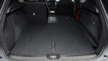 Volvo XC40 - boot seats down