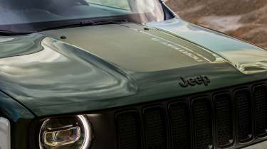 Jeep Renegade North Star - bonnet sticker