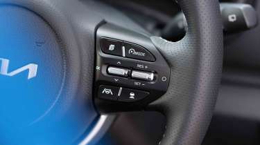 Kia Stonic - steering wheel detail