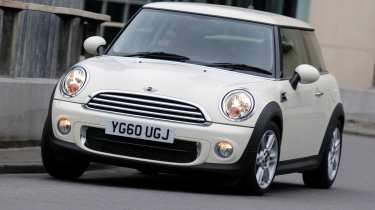 MINI front cornering