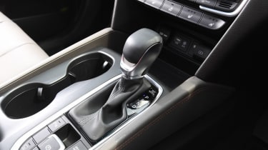 Hyundai Santa Fe - long-term first report transmission