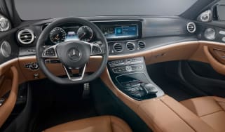 Mercedes E-Class dash black/brown