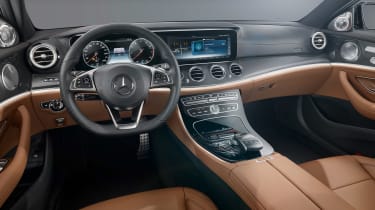 Mercedes E-Class dash black/brown