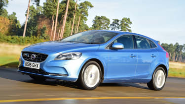 Volvo V40 - front driving