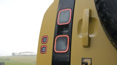 Land Rover Defender 110 Trophy Edition - tail lights