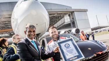 Porsche Cayenne pulls Airbus A380 - Guinness World Record